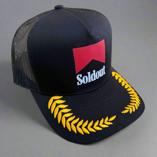 “SOLDOUT” Captain hat.