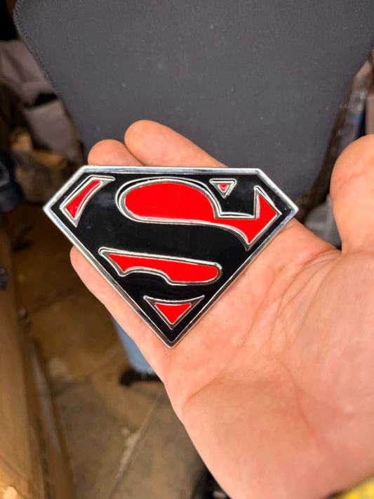 Vintage Superman logo belt buckle front S shield diamond detail